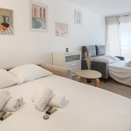 Briva - Welkeys Apartment *